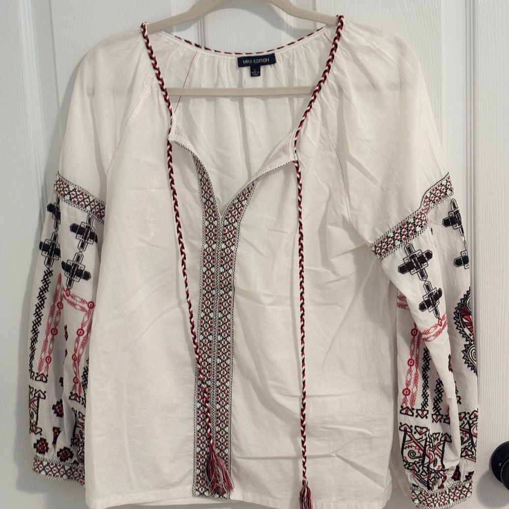 Boho Embroidered Tassel Top- L
Indiana Jones Marion